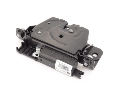 Oryginalny zamek tylnej klapy BMW X3 F25 F36 2.jpg