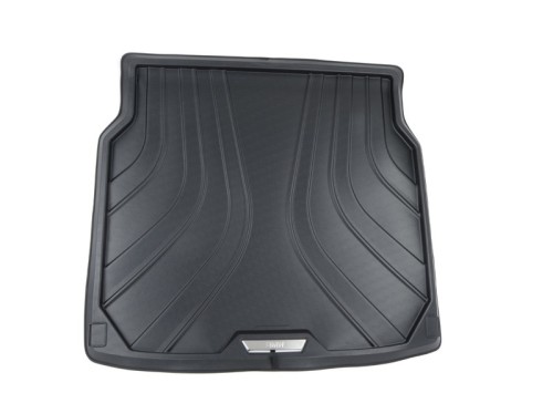 Oryginalna mata bagażnika BMW X6 F16.jpg