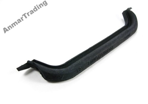 Oryginalna uszczelka klamki BMW E36.jpg