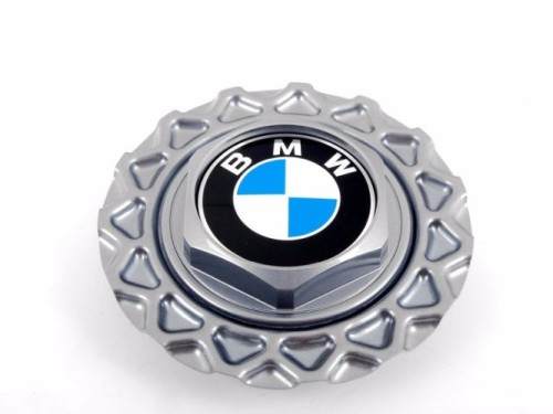 Oryginalny kołpak na felgę aluminiową BMW E30.jpg